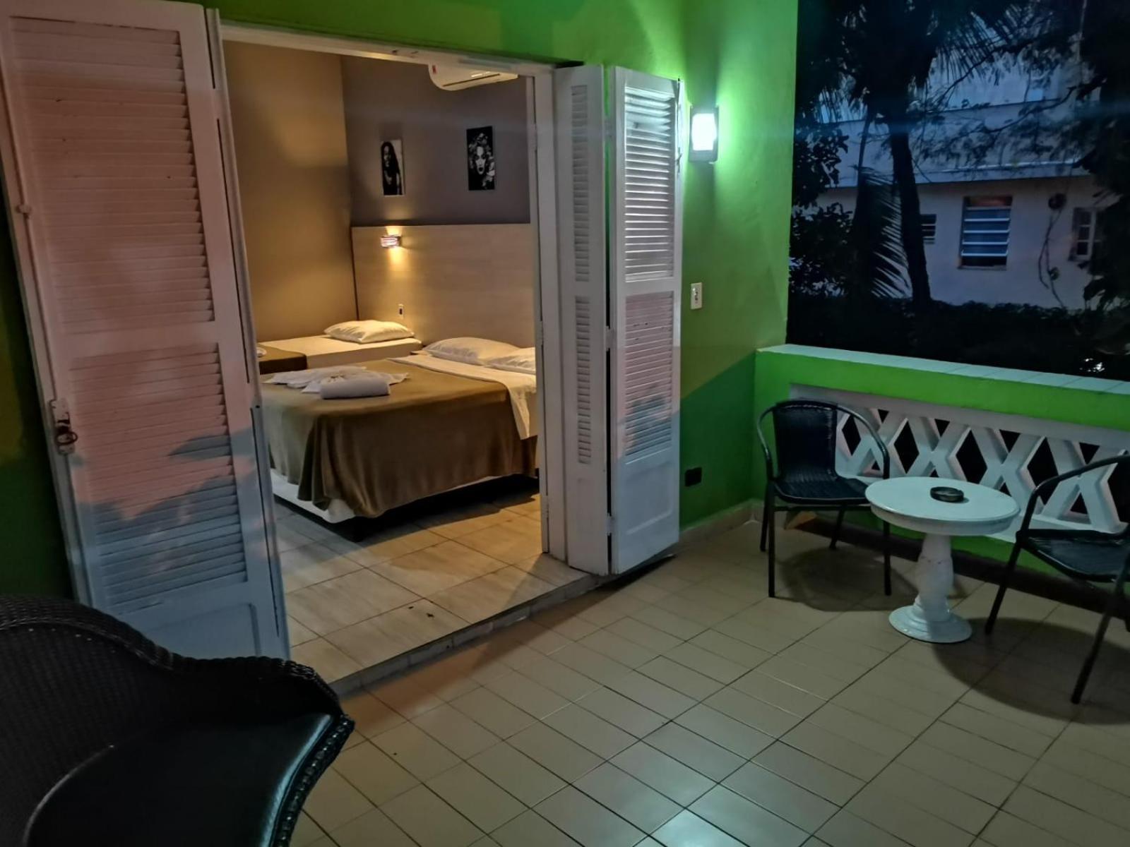 Pousada Nosso Lar Guarujá Eksteriør billede